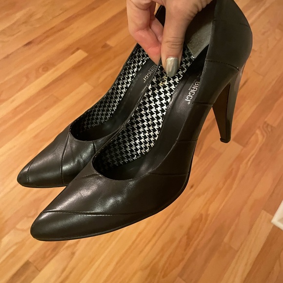 Black leather pumps , - Picture 5 of 10